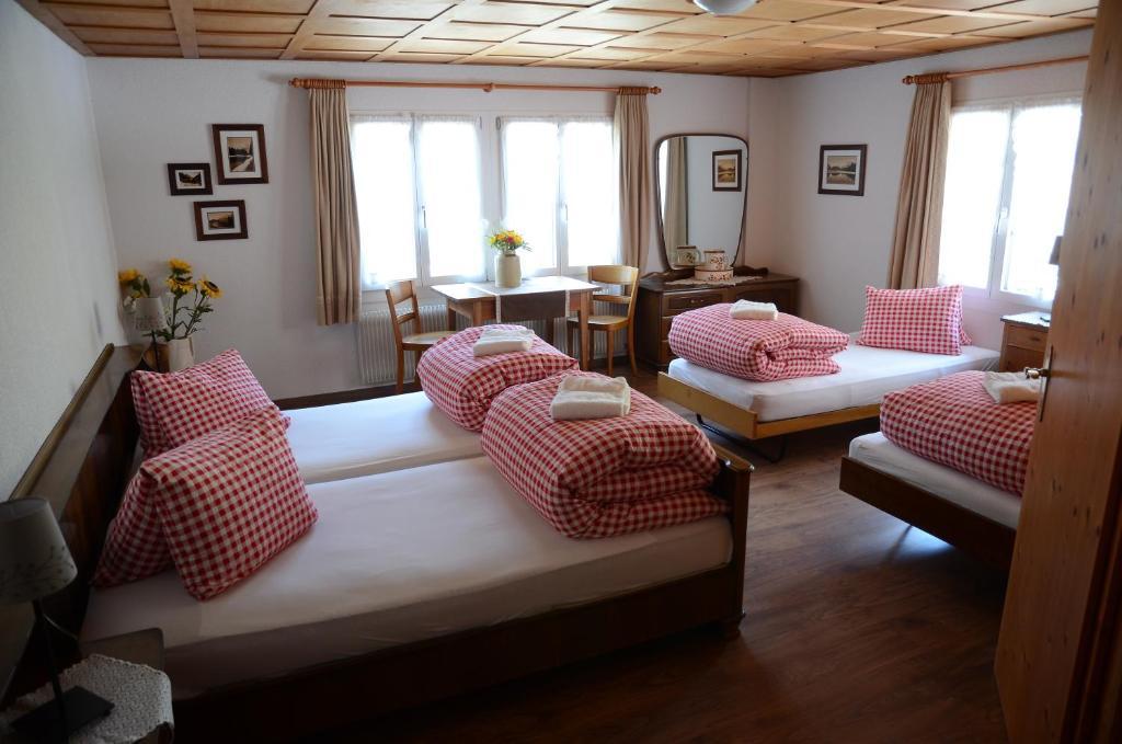 Gaestehaus Schaefli Intschi Room photo